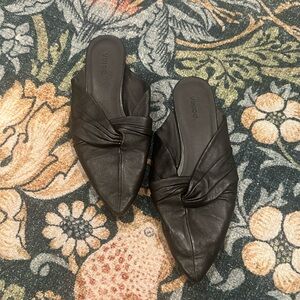 Vince Crenne Leather Mule Flats Black Soft Pointed Toe Size 8.5